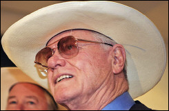 larry_hagman_200707101502214060_afp.jpg