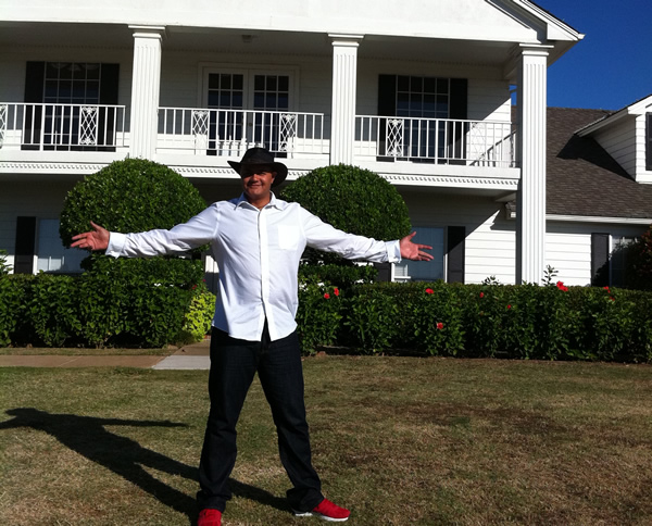 Nik Coppin at Southfork Ranch